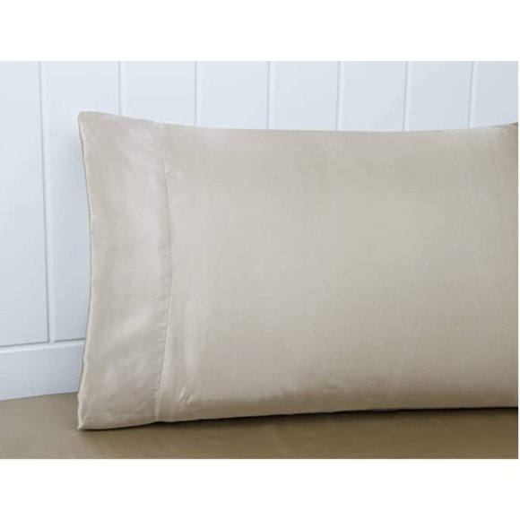 4-Piece Hypoallergenic Silk Satin Sheets - Picture 3 of 6